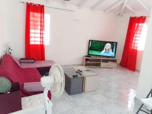 Maison de 2 Chambres Avec Jardin Clos A Grand Bourg