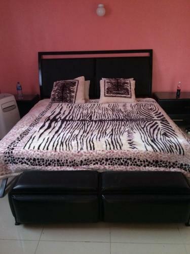 Hostal La Casa Guest House And Bar