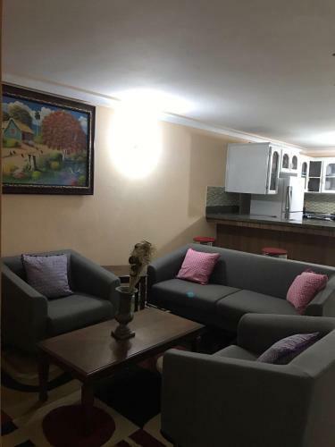 Hostal La Casa Guest House And Bar