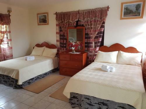 Hostal Paradise Villa