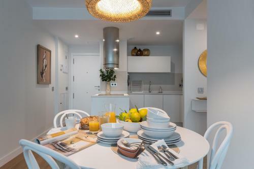 Suite Lux Apartment. 80m From Beach. Freeparking.