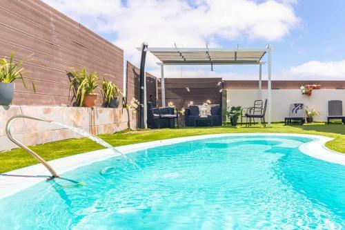Villa Samperez Piscina Jardin 5 Dormitorios 13 Personas