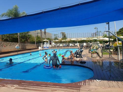 A Dream Place In Raanana, Spacious & Luxurious Apartment