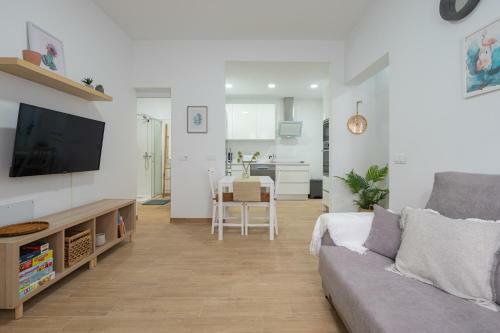 Apartamento Workfriendly 2br Apt 5 Min Walk To Beach - Wifi