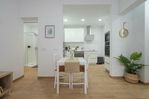Apartamento Workfriendly 2br Apt 5 Min Walk To Beach - Wifi