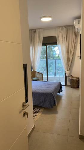 New Decorated Apartment With Private Balcony