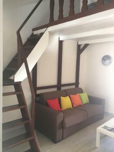 Apartamento Studio-mezzanine Proche Toutes Commodit�s