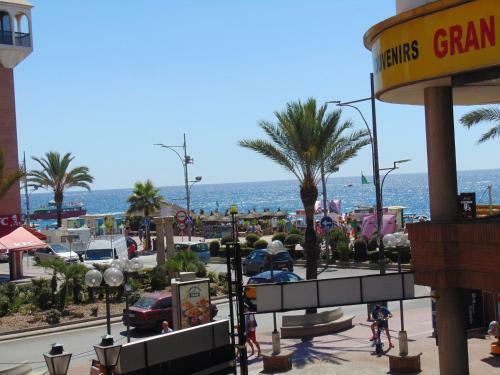 Apartamento Con Terraza Vistas Al Mar