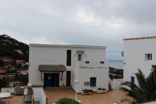 Lloret Apartments