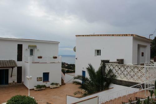 Lloret Apartments