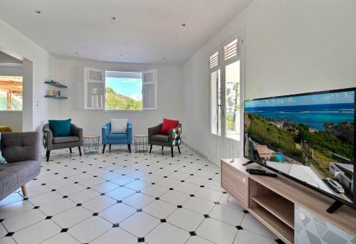 Villa Thomana, Piscine, Vue Mer Et Plage � 100 M !