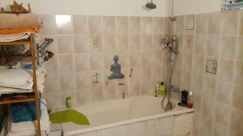 1 � 3 Chambres Proche A�roport