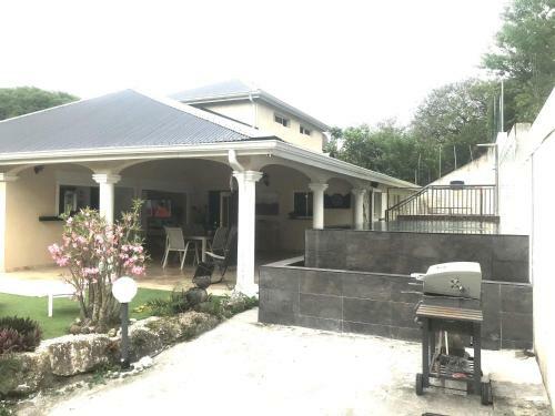 Haut De Villa Spacieux Et Moderne