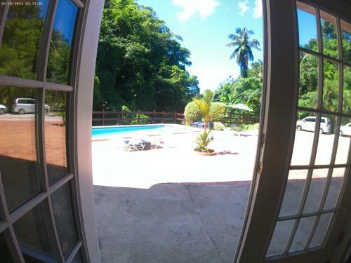 Toraille Waterfall Poolside Apartment