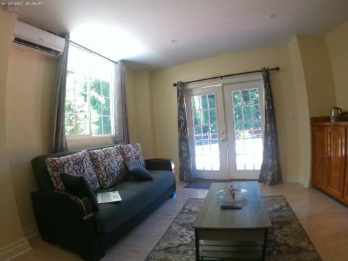 Toraille Waterfall Poolside Apartment
