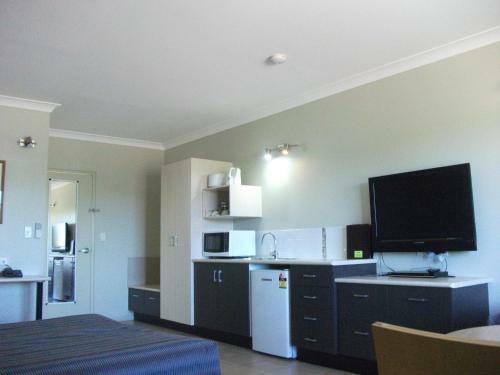 Spinifex Motel And Serviced Apartments