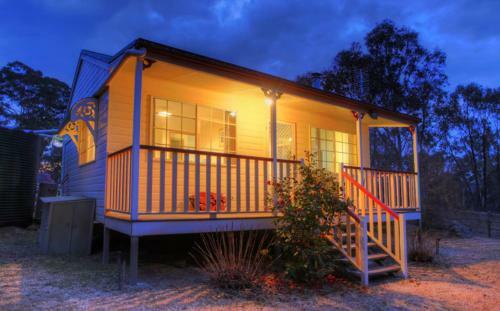Villa Accommodation Creek Cottages