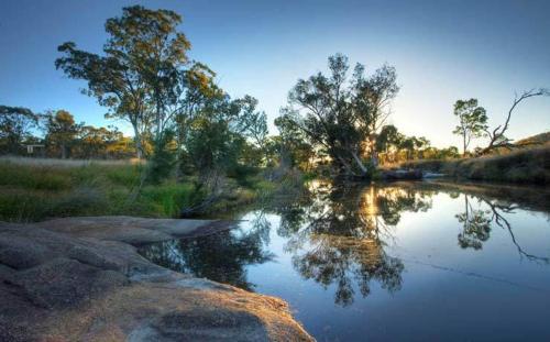 Villa Accommodation Creek Cottages