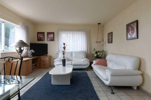 Lloret de Mar -villa Sleeps 9 With Pool , Seaview, Wifi, Streamingservices