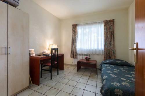 Lloret de Mar -villa Sleeps 9 With Pool , Seaview, Wifi, Streamingservices