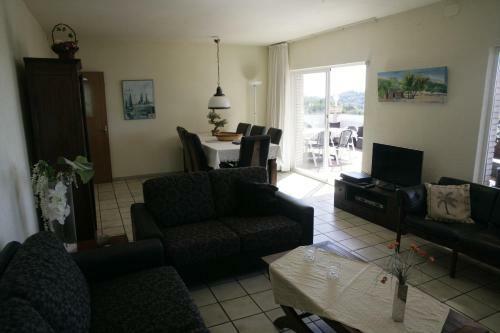 Lloret de Mar -villa Sleeps 9 With Pool , Seaview, Wifi, Streamingservices