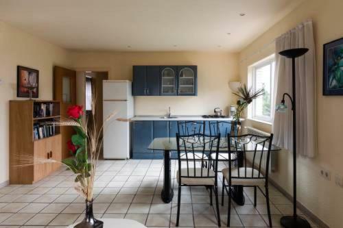 Lloret de Mar -villa Sleeps 9 With Pool , Seaview, Wifi, Streamingservices