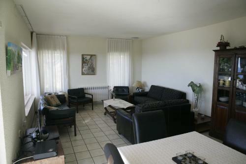Lloret de Mar -villa Sleeps 9 With Pool , Seaview, Wifi, Streamingservices