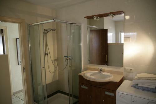 Lloret de Mar -villa Sleeps 9 With Pool , Seaview, Wifi, Streamingservices