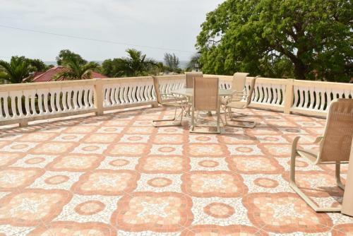Day-o And Daylight Villas