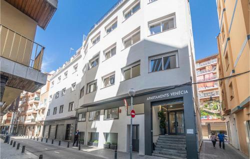 Nice Apartment In Lloret de Mar With Wifi And 1 Bedrooms