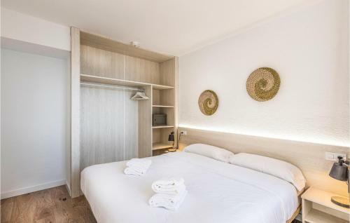 Nice Apartment In Lloret de Mar With Wifi And 1 Bedrooms
