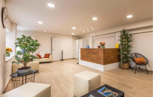 Nice Apartment In Lloret de Mar With Wifi And 1 Bedrooms