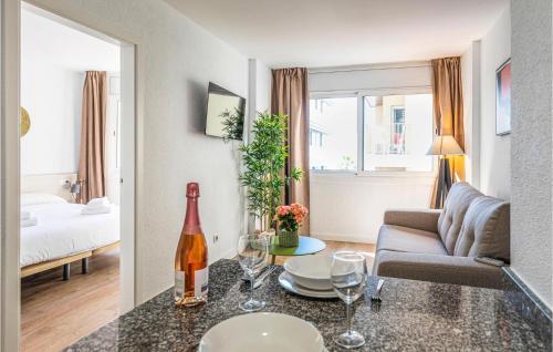 Nice Apartment In Lloret de Mar With Wifi And 1 Bedrooms