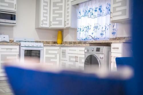 Royal Bliss Apartment Suites
