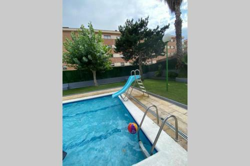 Cosy 1-bed Apartment With Pool