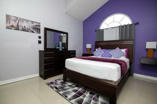 The Oasis Ii, Caymanas Country Club