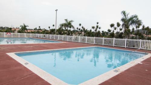 The Oasis Ii, Caymanas Country Club