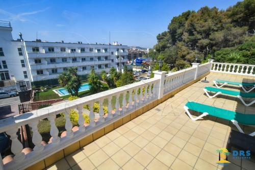 Villa Miraflores-center And Beach