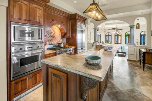 Villa A+ Location-breathtaking View-1st Time Avail