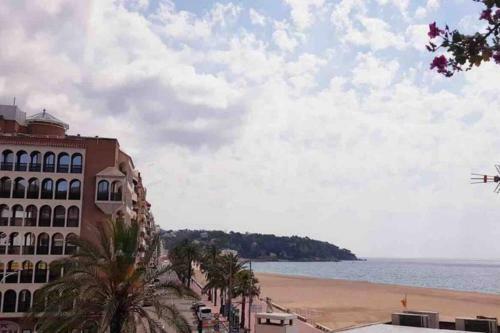 Apartamento Enfrente de La Playa de Lloret Totalmente Reformado