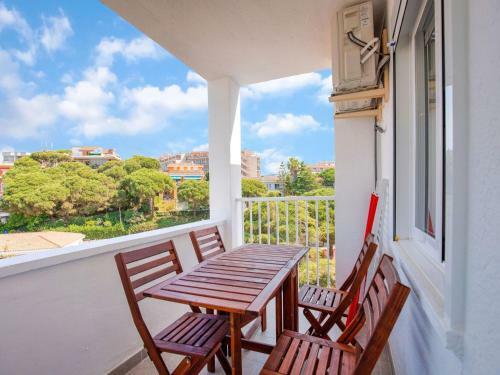 Nice Apartment In Catalu�a On The Mediterranean