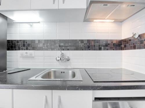 Nice Apartment In Catalu�a On The Mediterranean