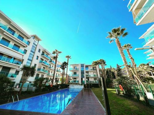 Apartamento Con Piscina Lloret De Mar