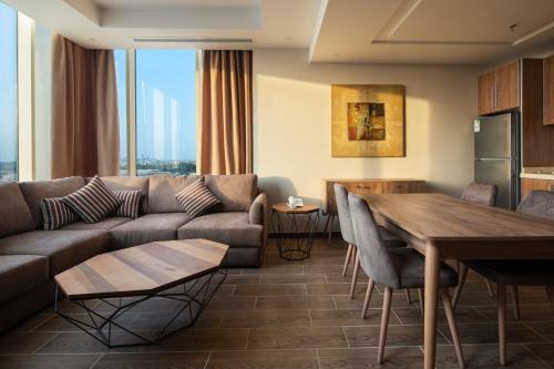 Hotel Mirada Purple - Zahra