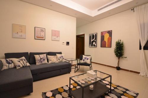 Comfy 2 Bedroom Apartment Great Location