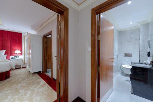Wa Hotel