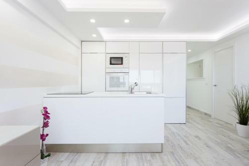 Apartamento 63 Los Cristianos Sea Front