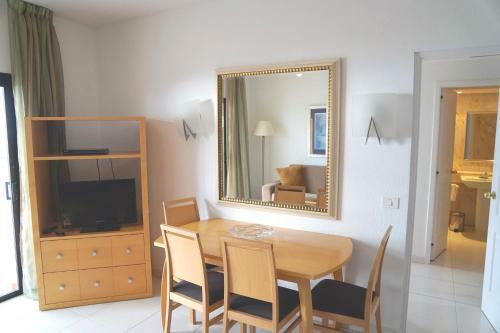 2-bedroom 4-star Apartment In Los Christianos