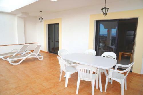 2-bedroom 4-star Apartment In Los Christianos