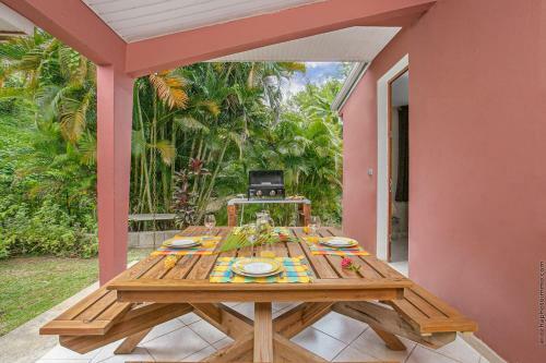 Villa Tracee / Sleep In World